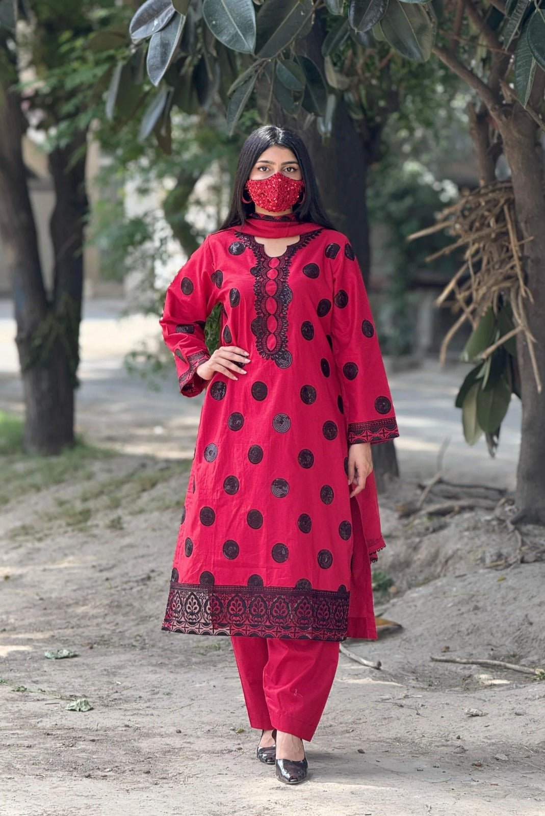 3Pc Embroidered Lawn Shirt With Embroidered Bamber Chiffon