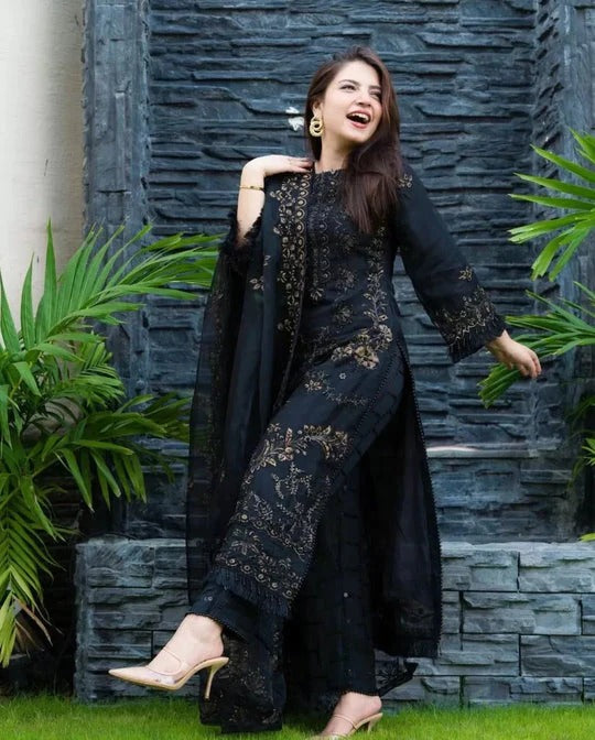 DANANEERR - 3PC Lawn Embroidered Suite With Bamber Embroidered Dupatta