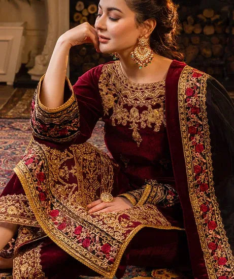 Unstitched 3PCs Embroidered Velvet With Organza Dopata