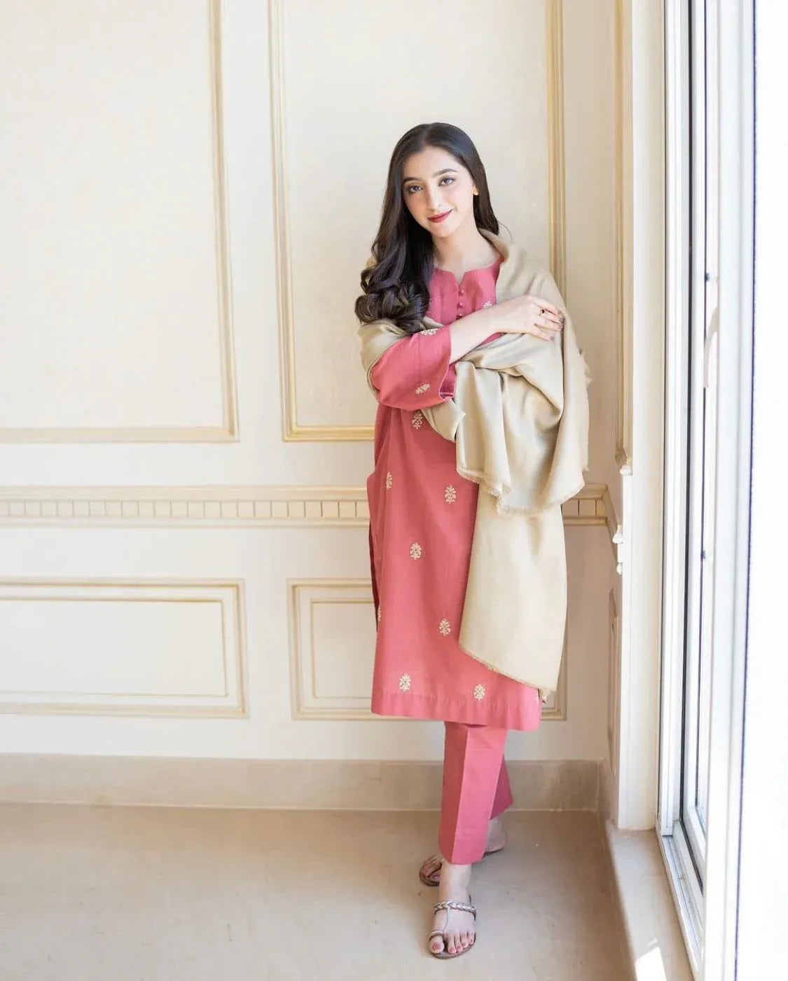 Aisling -3PC Dhanak suit with Embroidered Shawll